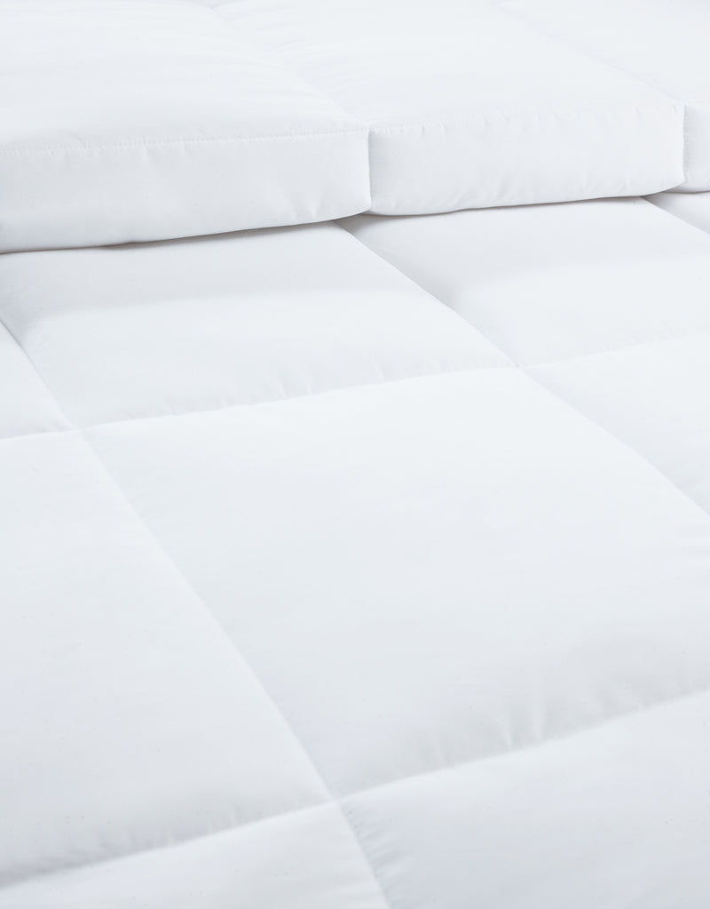 85 GSM Lightweight 5oz Comforter  (White)
